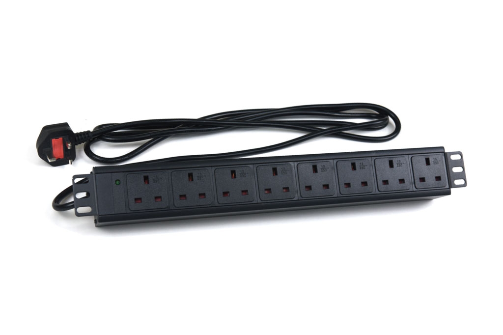 EI8HT BS13A 1.5U 8位機櫃專用拖板1.5U PDU 8 UK socket 標準19英吋